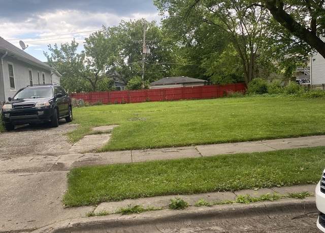 Property at 1835 Brown Ave, Evanston, IL 60201, 2 beds, 1 bath