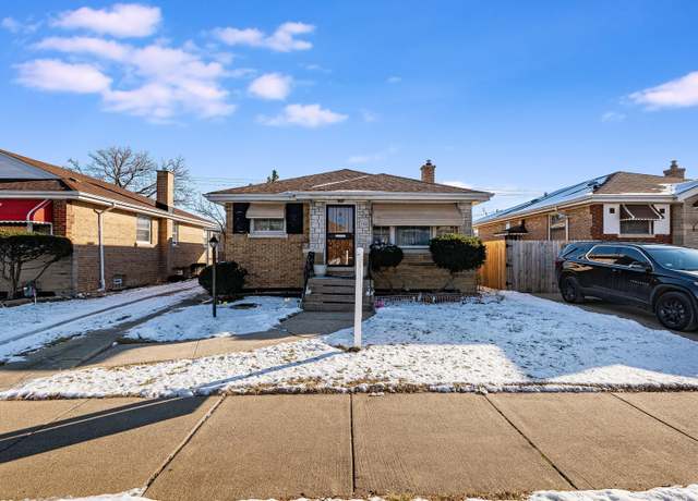 Property at 1445 N Lavergne Ave, Chicago, IL 60651, 3 beds, 1 bath