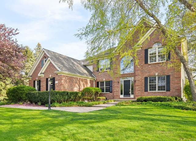Property at 1514 Sunflower Dr S, Sycamore, IL 60178, 5 beds, 3 baths