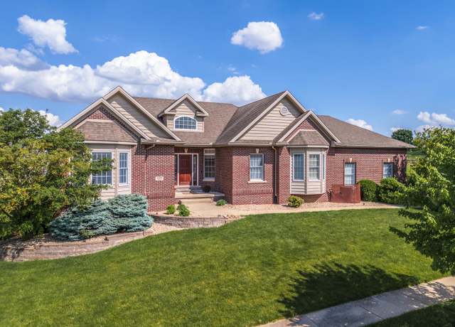 Property at 2508 Piney Run, Bloomington, IL 61705, 5 beds, 3.5 baths