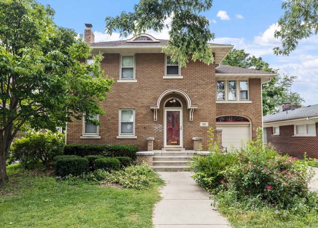 Property at 816 Sherwood Pl, Joliet, IL 60435, 3 beds, 1.5 baths
