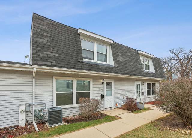 Property at 1945 Hancock Dr, Hoffman Estates, IL 60169, 2 beds, 1.5 baths