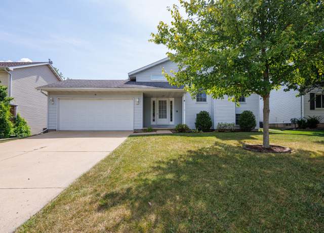 Property at 8 Spiria Ct, Bloomington, IL 61701, 4 beds, 3 baths