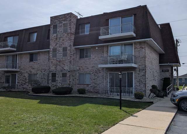 Property at 3237 S Manor Dr #310, Lansing, IL 60438, 1 bed, 1 bath