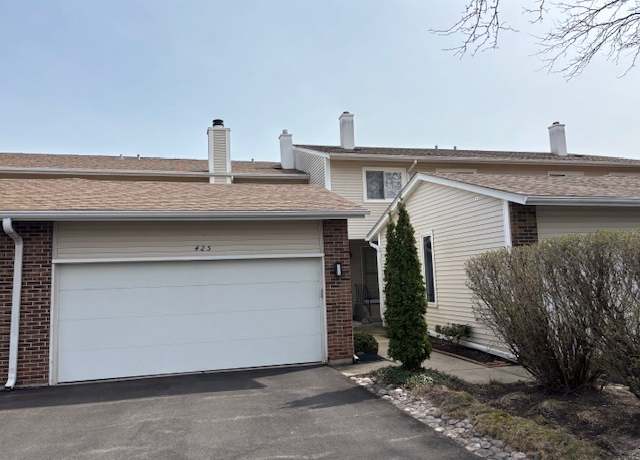 Property at 425 Pintail Ln, Deerfield, IL 60015, 4 beds, 2.5 baths