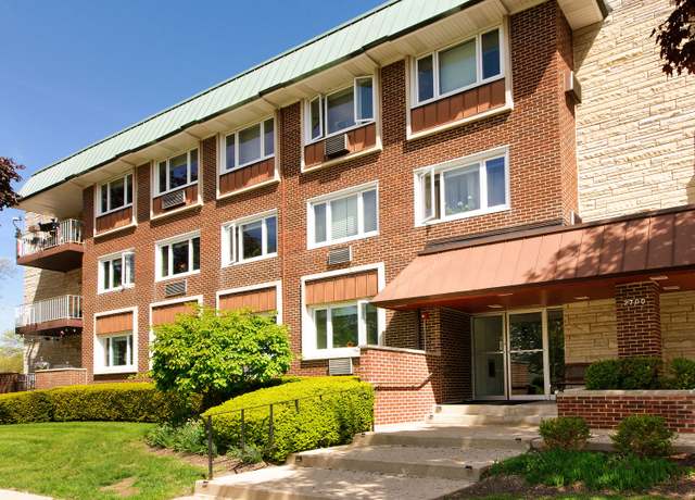 Property at 2700 E Bel Aire Dr #304, Arlington Heights, IL 60004, 3 beds, 2 baths