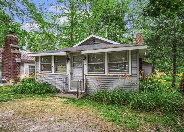 Property at 15789 E Channel Ln, Momence, IL 60954, 2 beds, 1 bath