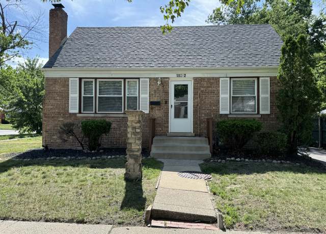 Property at 18052 Commercial Ave, Lansing, IL 60438, 3 beds, 1 bath