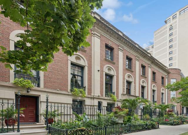 Property at 1355 N Astor St, Chicago, IL 60610, 5 beds, 5.5 baths