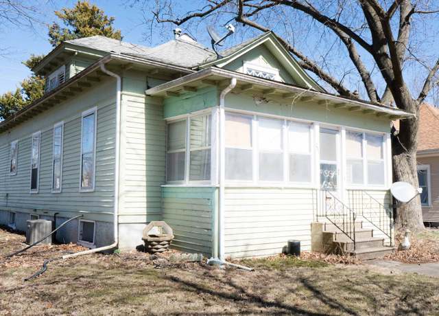 Property at 201 E Payson St, Pontiac, IL 61764, 2 beds, 1 bath