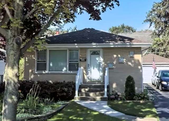 Property at 324 Parkside Ave, Itasca, IL 60143, 3 beds, 2 baths