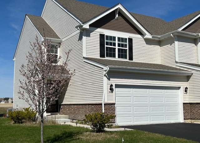 Property at 1305 Fawnlily Cir, Joliet, IL 60431, 3 beds, 2.5 baths