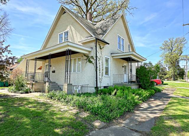 Property at 302 S 4th Ave, Streator, IL 61364, 5 beds, 2 baths