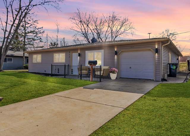 Property at 617 Tanglewood Dr, Streamwood, IL 60107, 3 beds, 1 bath
