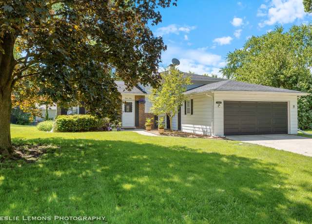 Property at 1260 Kent Ct, Wheaton, IL 60189, 3 beds, 2 baths