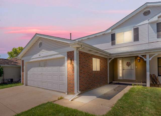 Property at 64 Stonefield Dr, Glendale Heights, IL 60139, 3 beds, 1.5 baths