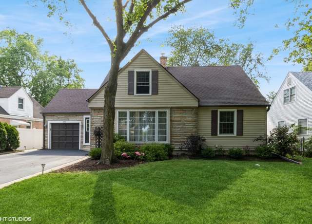 Property at 250 S Oak St, Palatine, IL 60067, 3 beds, 2 baths