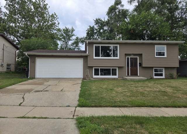 Property at 423 Walnut Dr, Streamwood, IL 60107, 4 beds, 2 baths