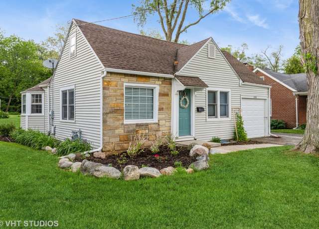 Property at 490 W Crystal Lake Ave, Crystal Lake, IL 60014, 3 beds, 1 bath