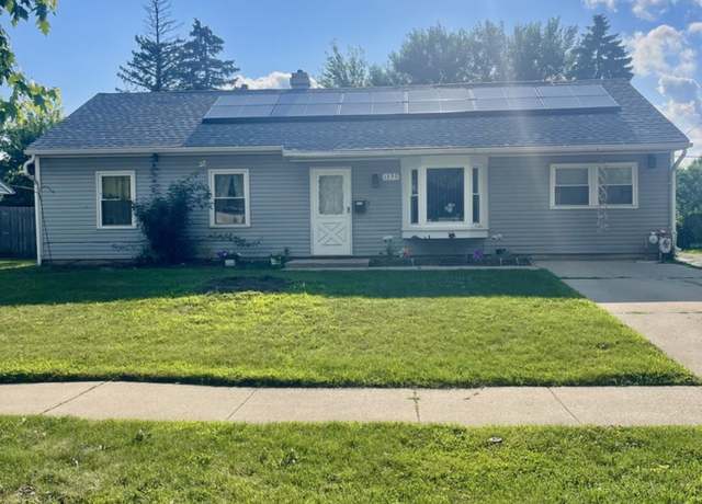Property at 1350 N Elmwood Dr, Aurora, IL 60506, 3 beds, 1 bath