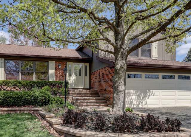 Property at 1183 Buttercup Ln, Bartlett, IL 60103, 3 beds, 2.5 baths