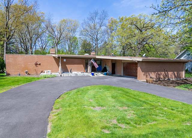 Property at 12 Ferndale Rd, Deer Park, IL 60010, 4 beds, 2.5 baths