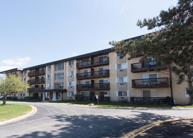 Property at 2218 S Goebbert Rd #487, Arlington Heights, IL 60005, 1 bed, 1 bath