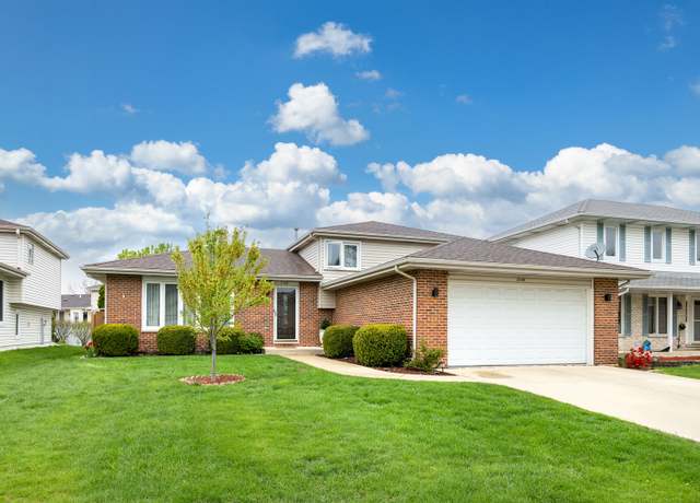 Property at 2148 W Cimarron Way, Addison, IL 60101, 4 beds, 2 baths