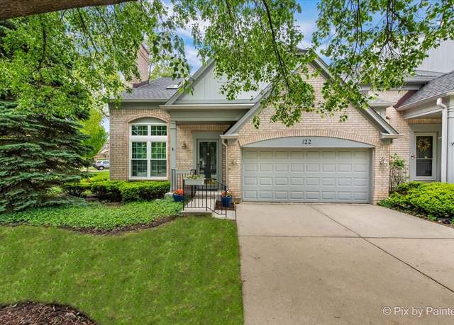 Property at 122 Versailles Ct, Bloomingdale, IL 60108, 3 beds, 2 baths