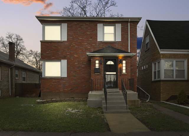 Property at 10344 S Green St, Chicago, IL 60643, 3 beds, 1.5 baths