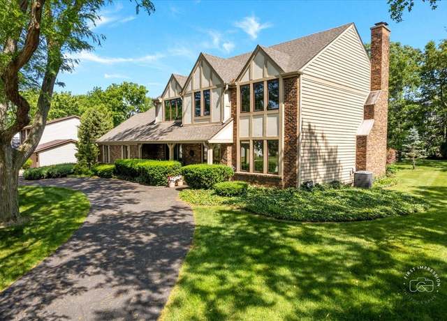 Property at 967 W Bauer Rd, Naperville, IL 60563, 4 beds, 2.5 baths