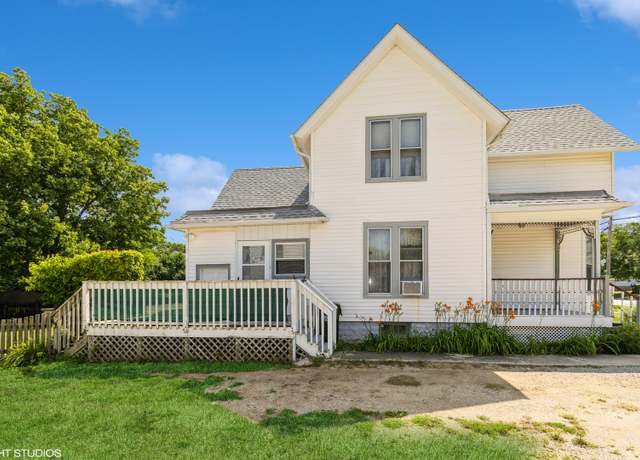 Property at 211 E Main St, Genoa, IL 60135, 4 beds, 1 bath
