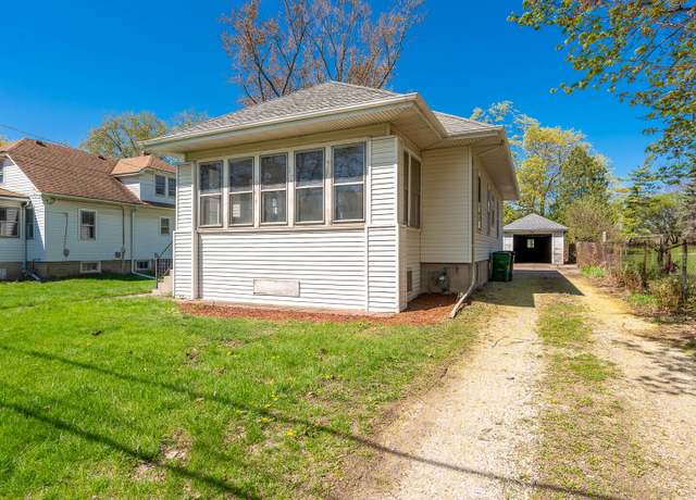 Property at 286 Old Gary Ave, Bloomingdale, IL 60108, 2 beds, 1 bath