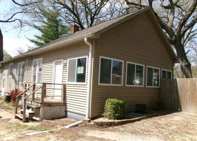 Property at 1129 Creve Coeur St, Lasalle, IL 61301, 2 beds, 1 bath