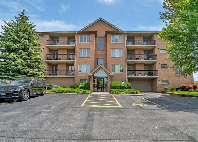 Property at 6743 S Pointe Dr Unit 1C, Tinley Park, IL 60477, 2 beds, 2 baths