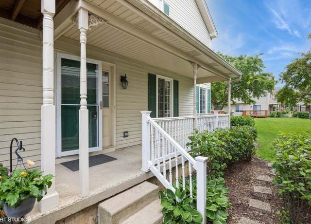 Property at 6 W Acorn Ln, Lake In The Hills, IL 60156, 3 beds, 2.5 baths