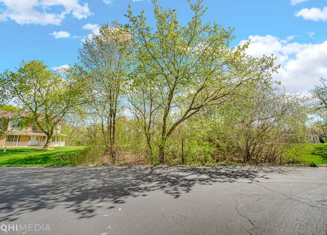 Property at 6421 Collier Cir, Long Grove, IL 60047