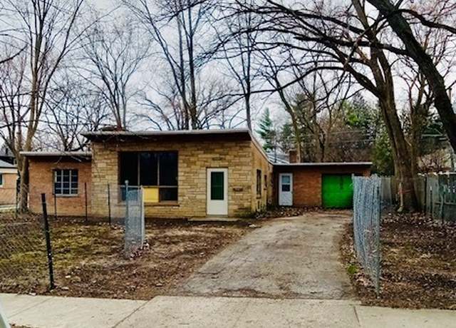 Property at 1398 Sunnyside Ave, Highland Park, IL 60035, 3 beds, 2 baths