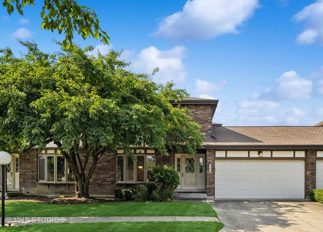 Property at 1785 Lakeview Dr Unit B, Wheeling, IL 60090, 3 beds, 2.5 baths