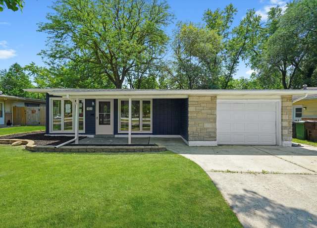 Property at 423 Lakewood Blvd, Park Forest, IL 60466, 3 beds, 2 baths