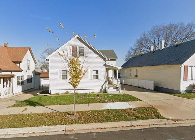 Property at 1028 Elizabeth St, Joliet, IL 60435, 3 beds, 2 baths