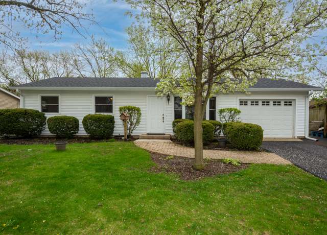 Property at 18653 W Pamela Pl, Gurnee, IL 60031, 3 beds, 2 baths