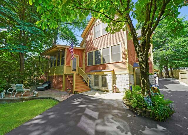Property at 9746 S Prospect Ave, Chicago, IL 60643, 4 beds, 3.5 baths
