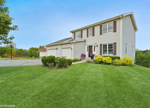 Property at 2855 Weld Rd, Elgin, IL 60124, 3 beds, 2.5 baths
