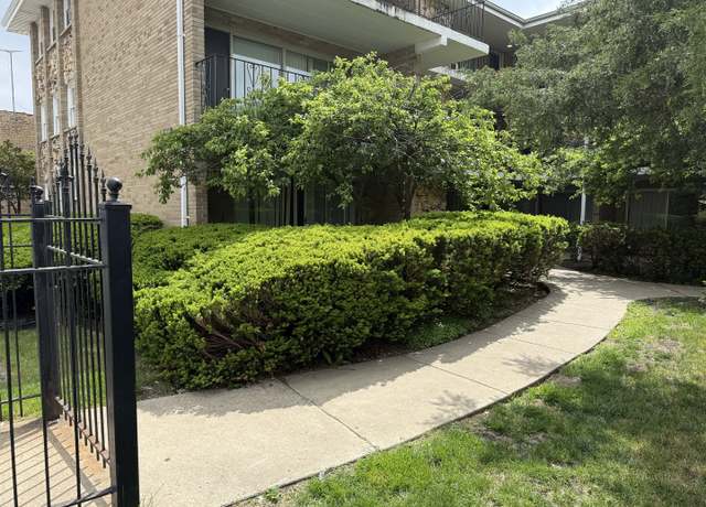 Property at 5920 S Kedzie Ave #01, Chicago, IL 60629, 2 beds, 1 bath