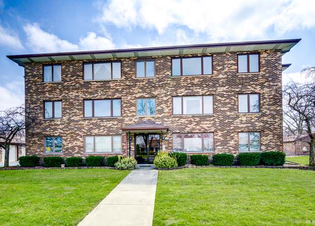 Property at 7515 Tiffany Dr Unit 2W, Orland Park, IL 60462, 2 beds, 2 baths