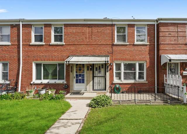 Property at 4036 W 58th Pl, Chicago, IL 60629, 2 beds, 1.5 baths