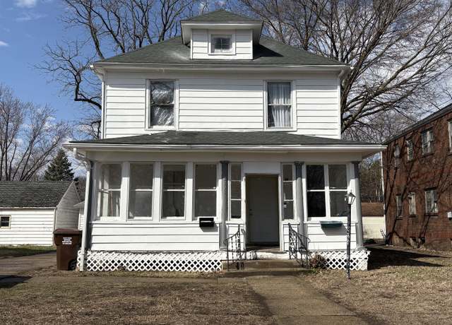 Property at 2308 Hecker Ave, Rockford, IL 61103, 4 beds, 1 bath