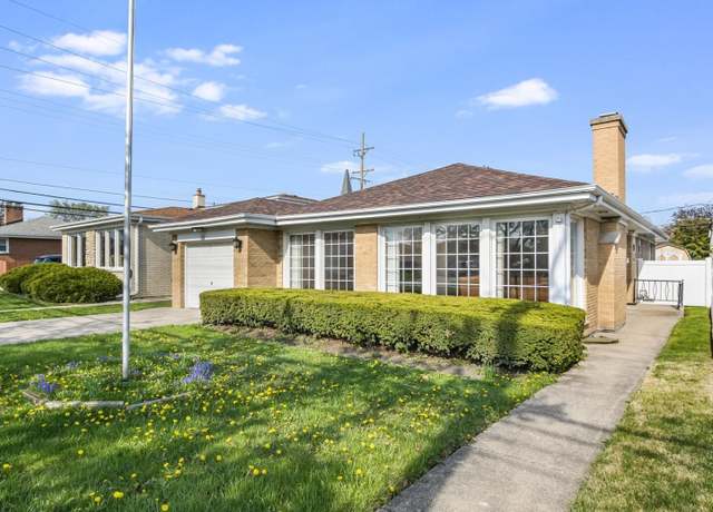 Property at 929 N Western Ave, Park Ridge, IL 60068, 4 beds, 1.5 baths