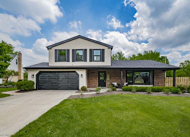 Property at 3 Ottawa Ct, Naperville, IL 60563, 4 beds, 2.5 baths